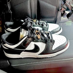 Championship panda dunks size 7